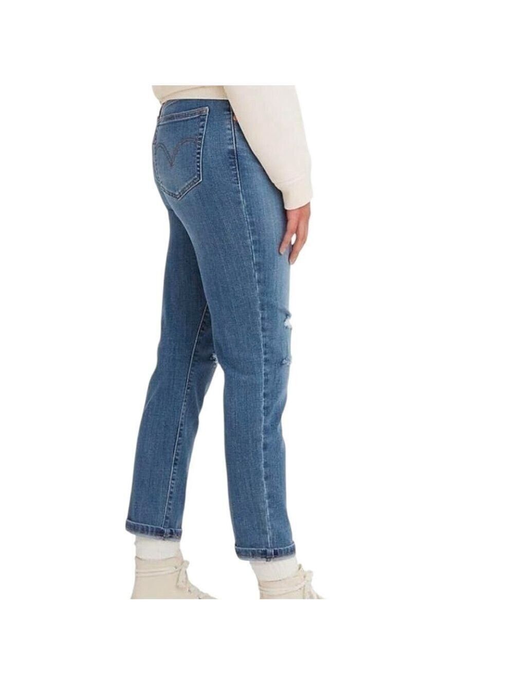 Levi’s Boyfriend Distressed Cropped Jeans Size 29